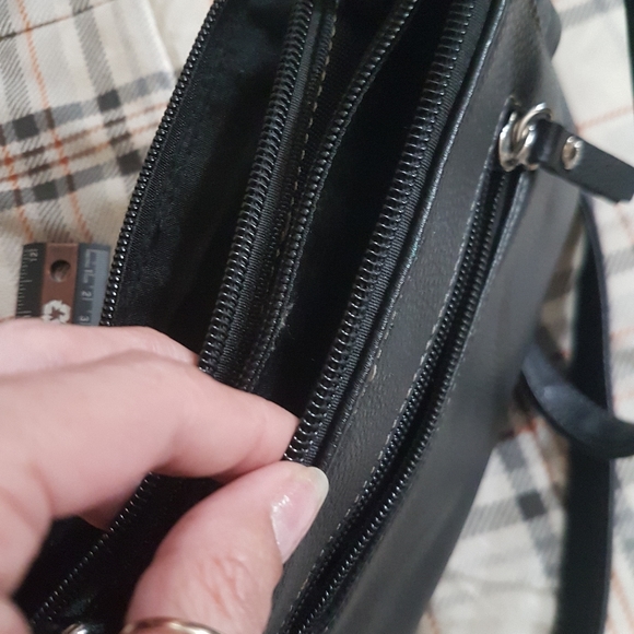 Roots Cross Body Purse - Picture 16 of 17